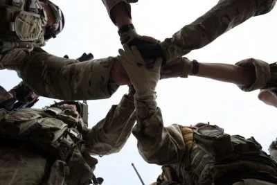 Вперше після війни в Іраку: 1400 британських військових дістались Європи цивільним поромом