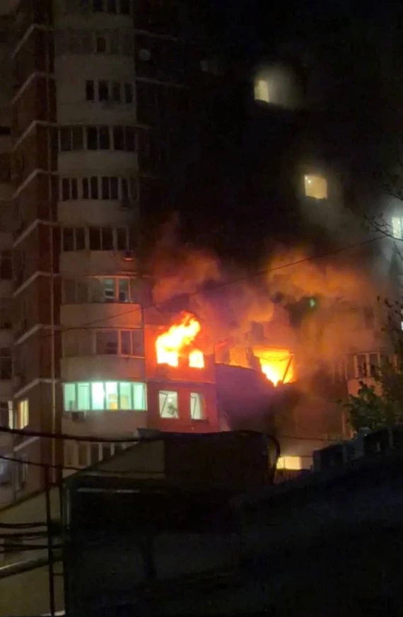 Атака на Одесу: пошкоджено житлові будинки, дитсадок та ТЦ,18 постраждалихОновлено19